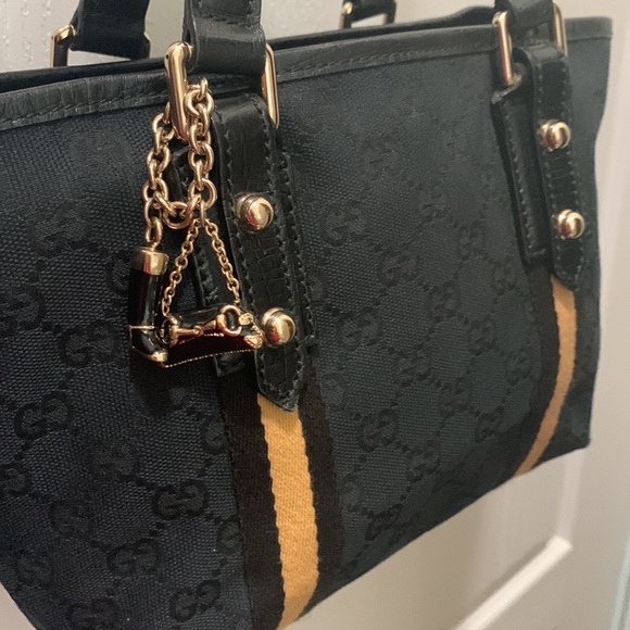 Authentique Gucci purse.  Canvas. Black with taupe stripe. - Picture 9 of 14
